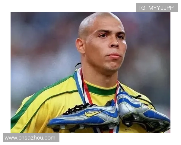 现役足球巨星：光芒四射的世界顶级球员们