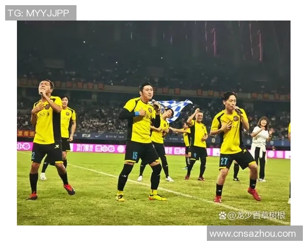 中国足球国家队历届球星精彩集锦 展现绿茵场上的风采与荣耀