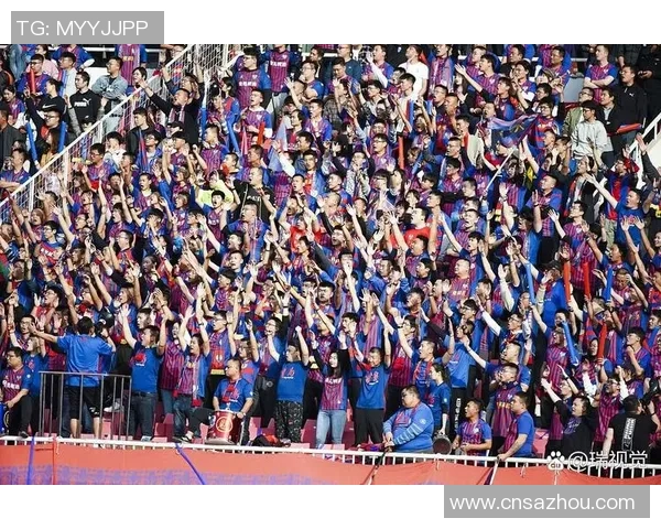 足球巨星重返赛场再度点燃球迷激情掀起新一轮绿茵热潮 足球巨星重返赛场再度点燃球迷激情掀起新一轮绿茵热潮